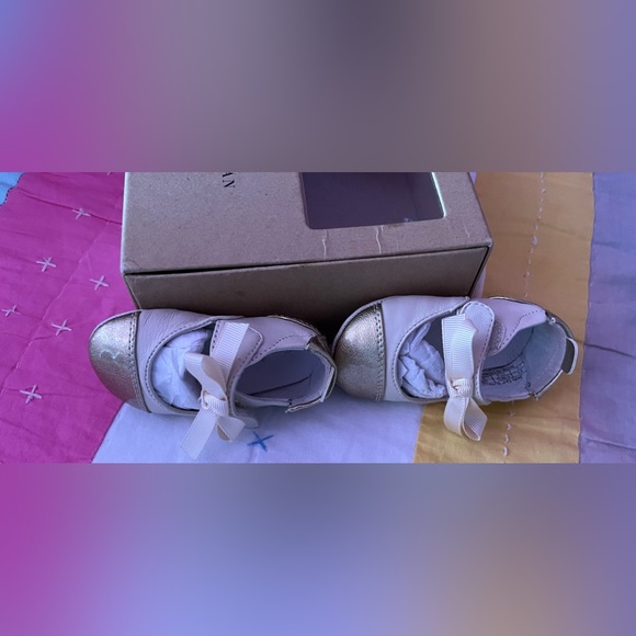 Cole Haan Baby Shoes - Picture 3 of 6